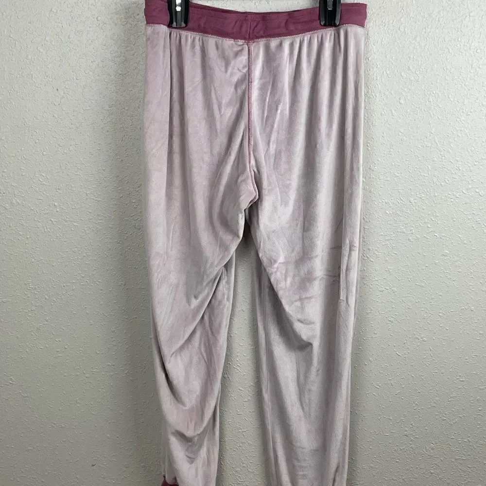 Pre-Owed Secret Treasures Pink Velour Pajama Set Size L